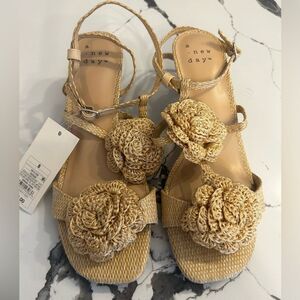 A New Day Beige Floral Sandals 8 NWT